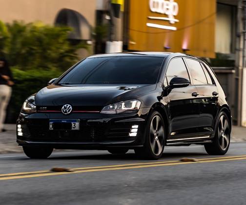 VOLKSWAGEN GOLF 2.0 TSI GTI 16V TURBO GASOLINA 4P AUTOMÁTICO